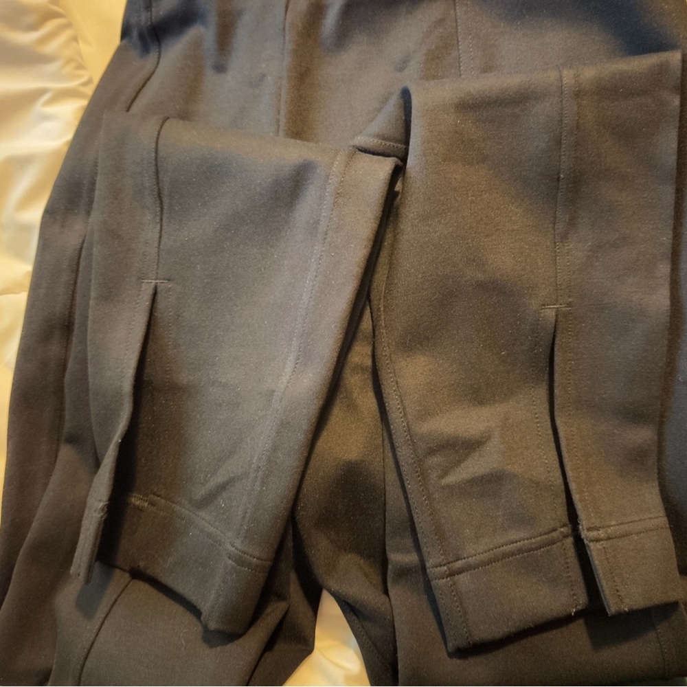 Lululemon pull on pant - Picture 6 of 8